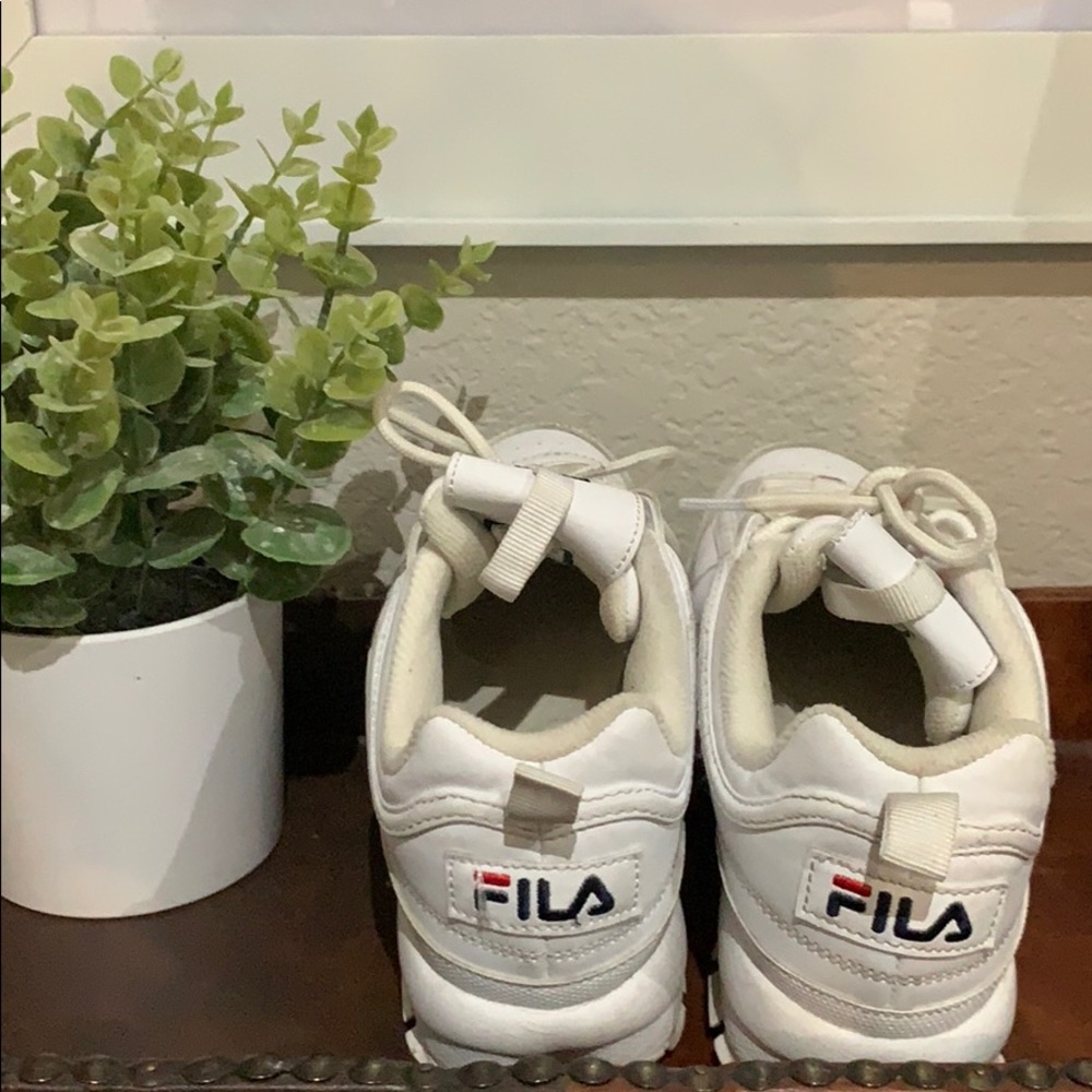 FILA - Picture 3 of 4